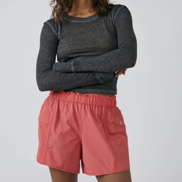 New FP Movement Free People In the Wild Shorts Medium NWOT Cayenne - Picture 6 of 9